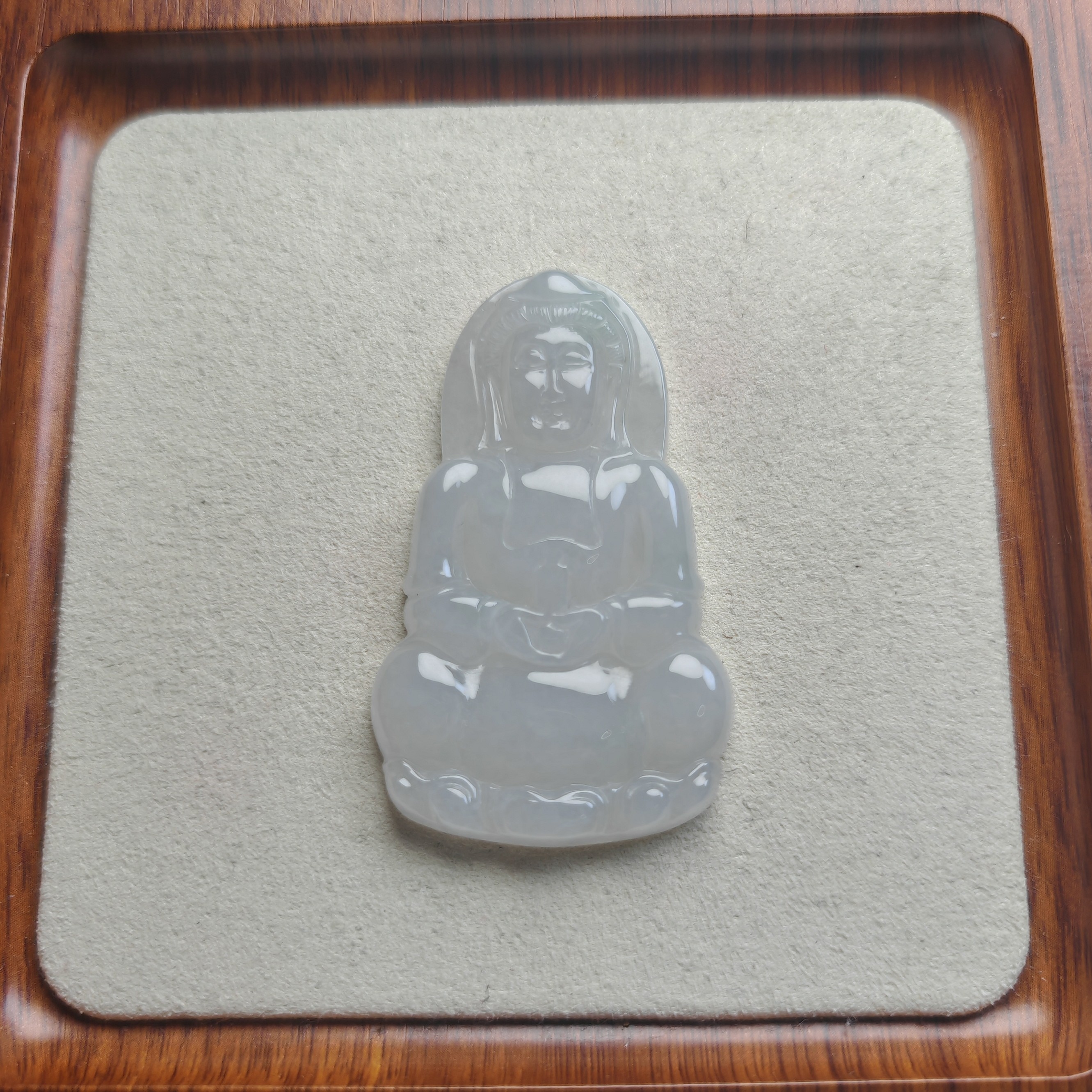 纯天然翡翠糯冰正装观音