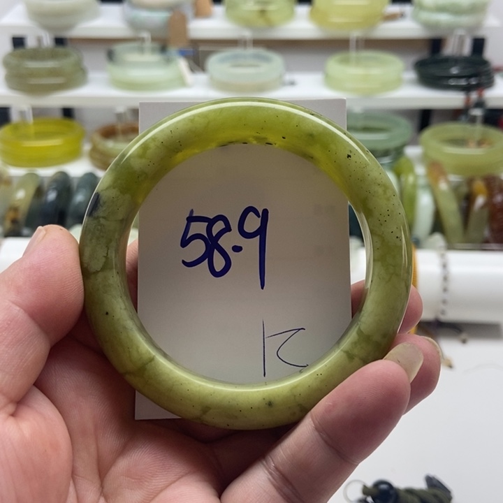 未镶嵌蛇纹石玉手镯