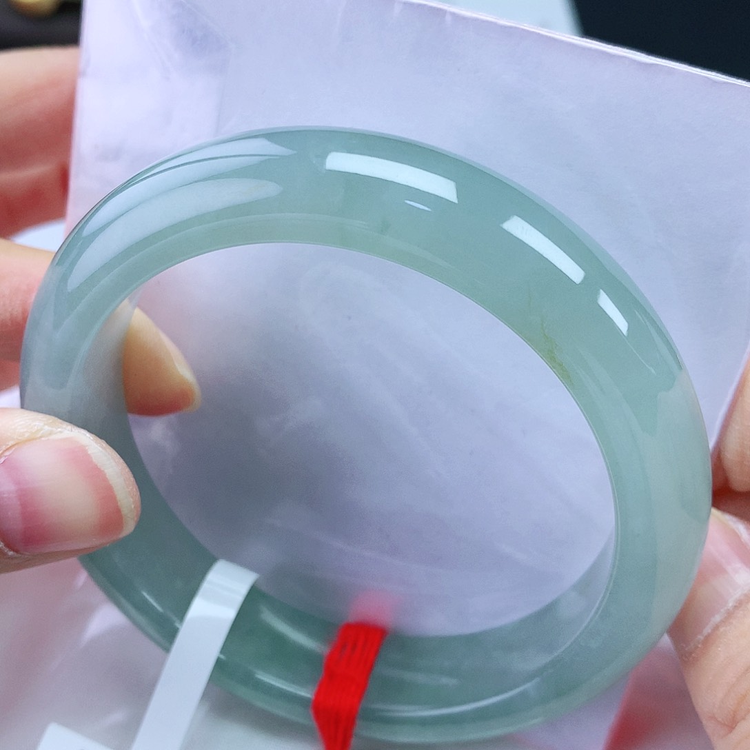 翡翠手镯未镶嵌56轮胎