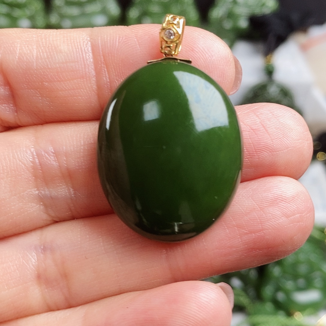 和田玉（碧玉）未镶嵌颈饰