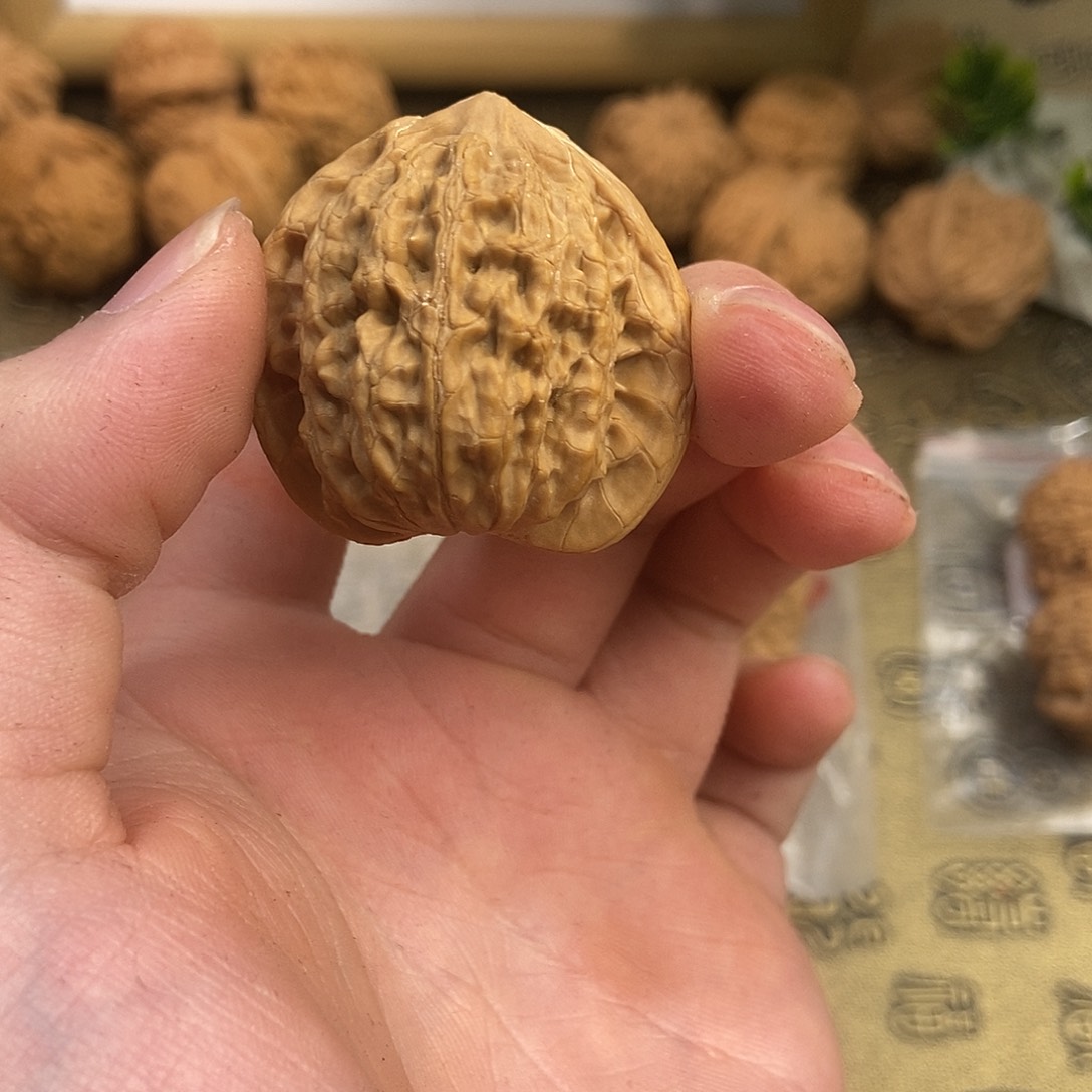 核桃宫灯单只出售
