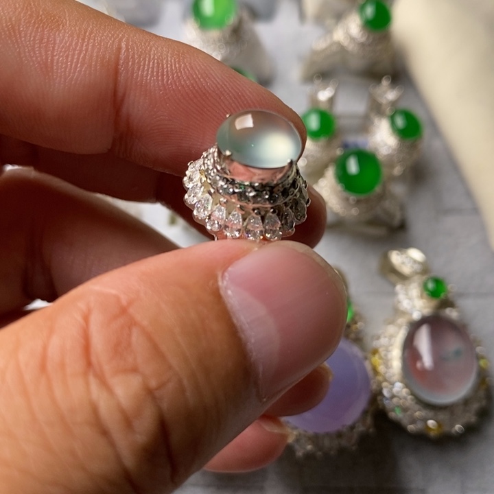 未镶嵌定制翡翠玻璃种9.5mm