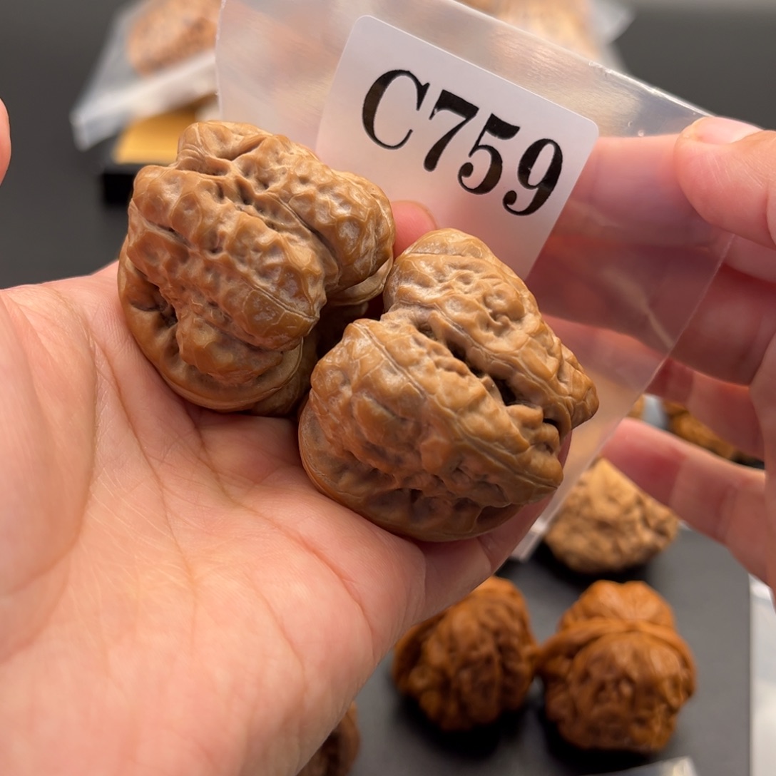 偶***像文玩核桃把件蛙蛙精品43度45