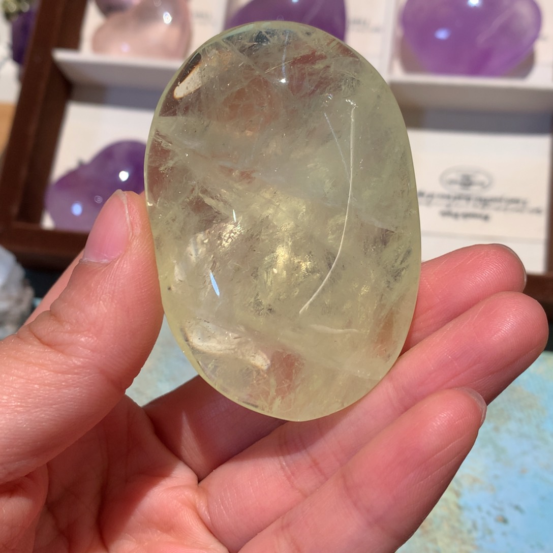 水晶摆件未镶嵌黄水晶