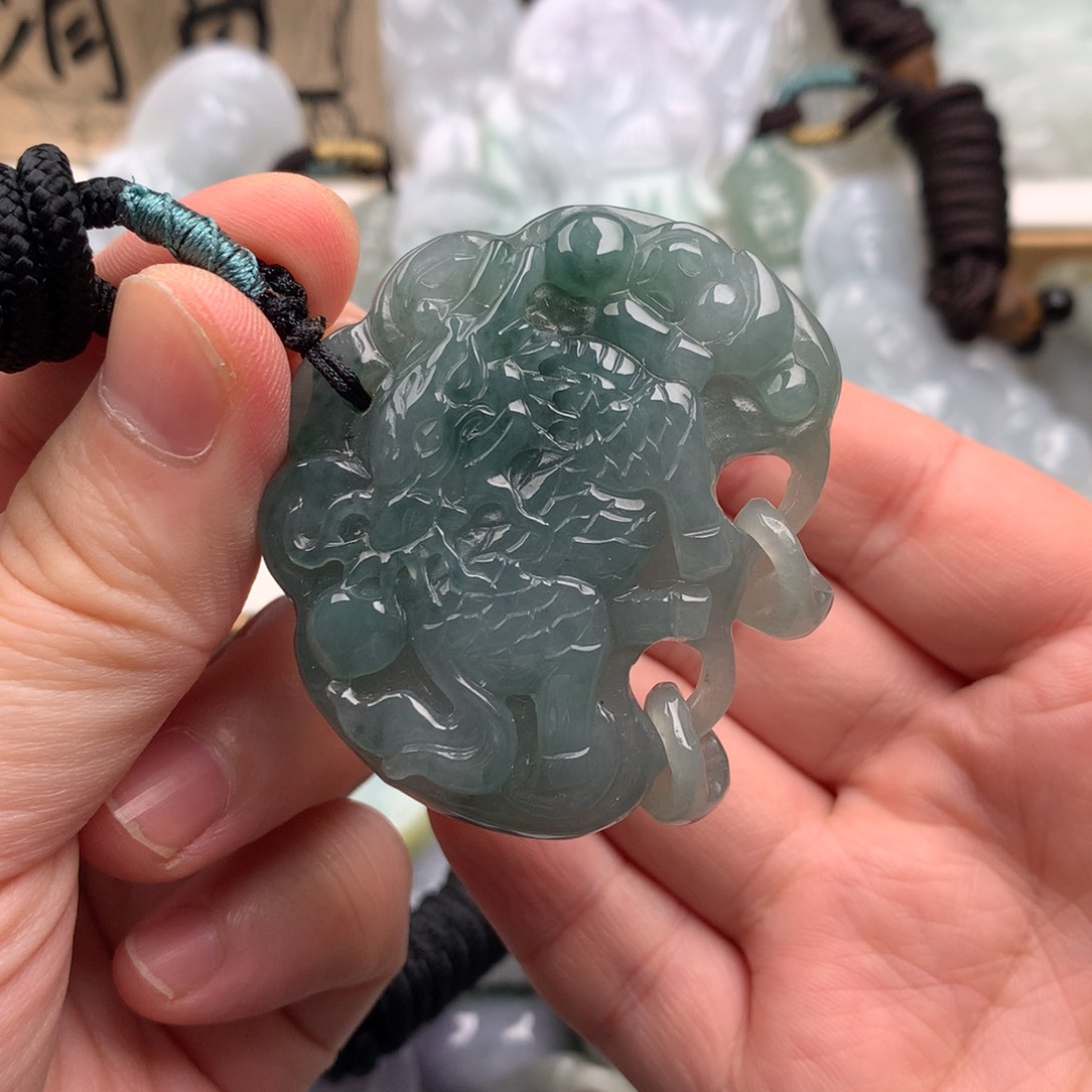 吊坠(不含链)未镶嵌翡翠