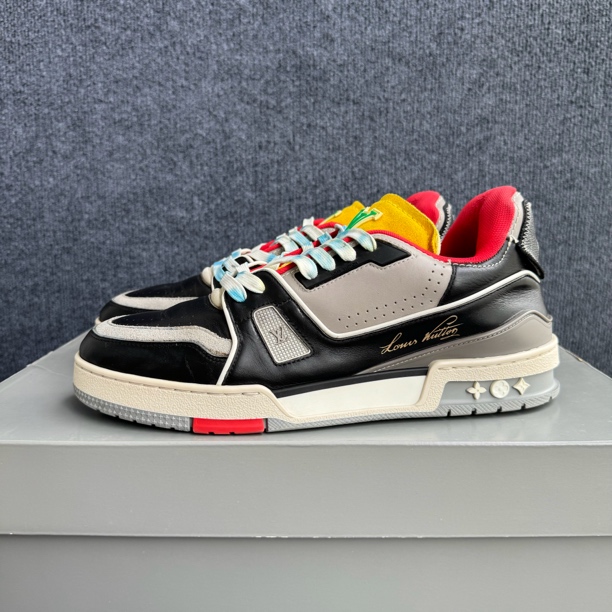 95新 LouisVuitton/路易威登 42.5码 trainer 黑黄红 板鞋 配盒