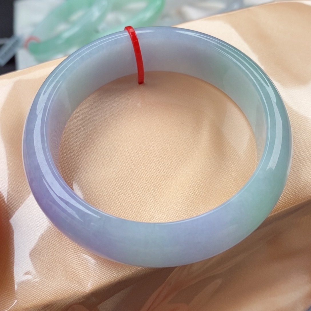 翡翠手镯未镶嵌沉**牌57.6圈轮胎手镯