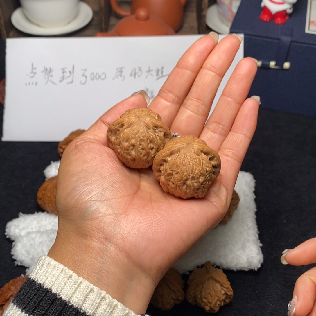 文玩核桃吊坠铁锤妹妹37