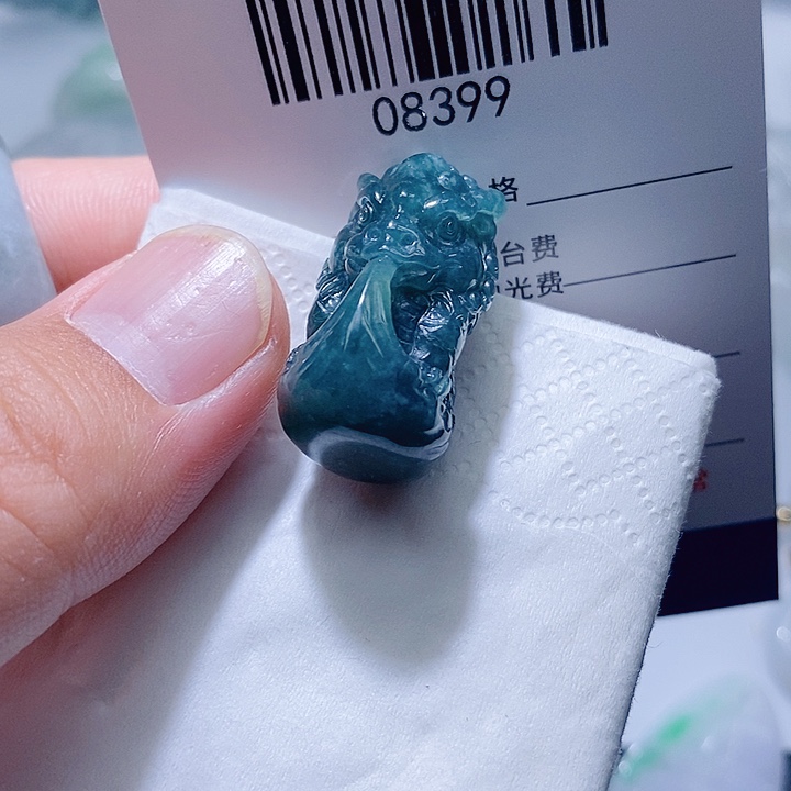 翡翠未镶嵌颈饰天光墟翡翠市场现金代购