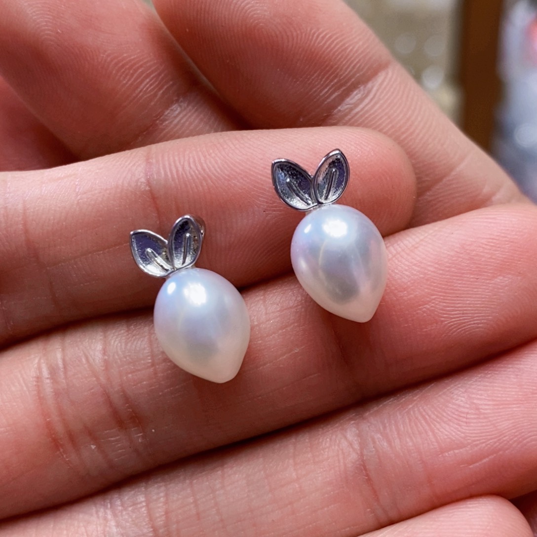 银S925镶嵌淡水珍珠耳钉