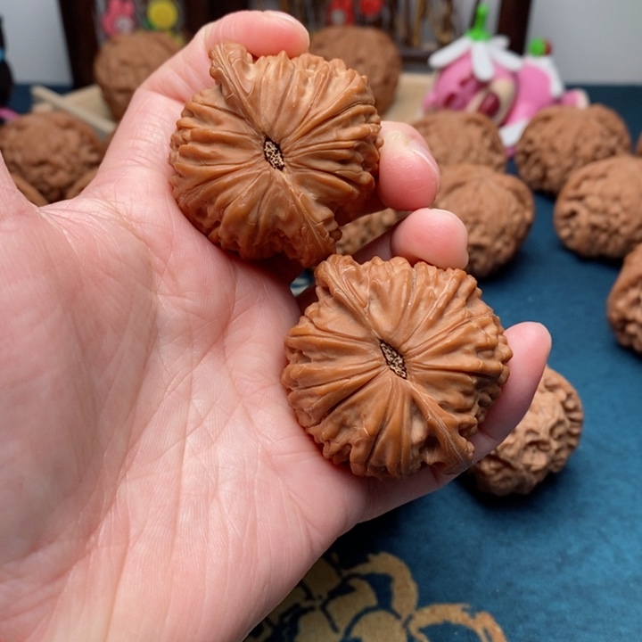 文玩核桃把件贰****J山地磨43