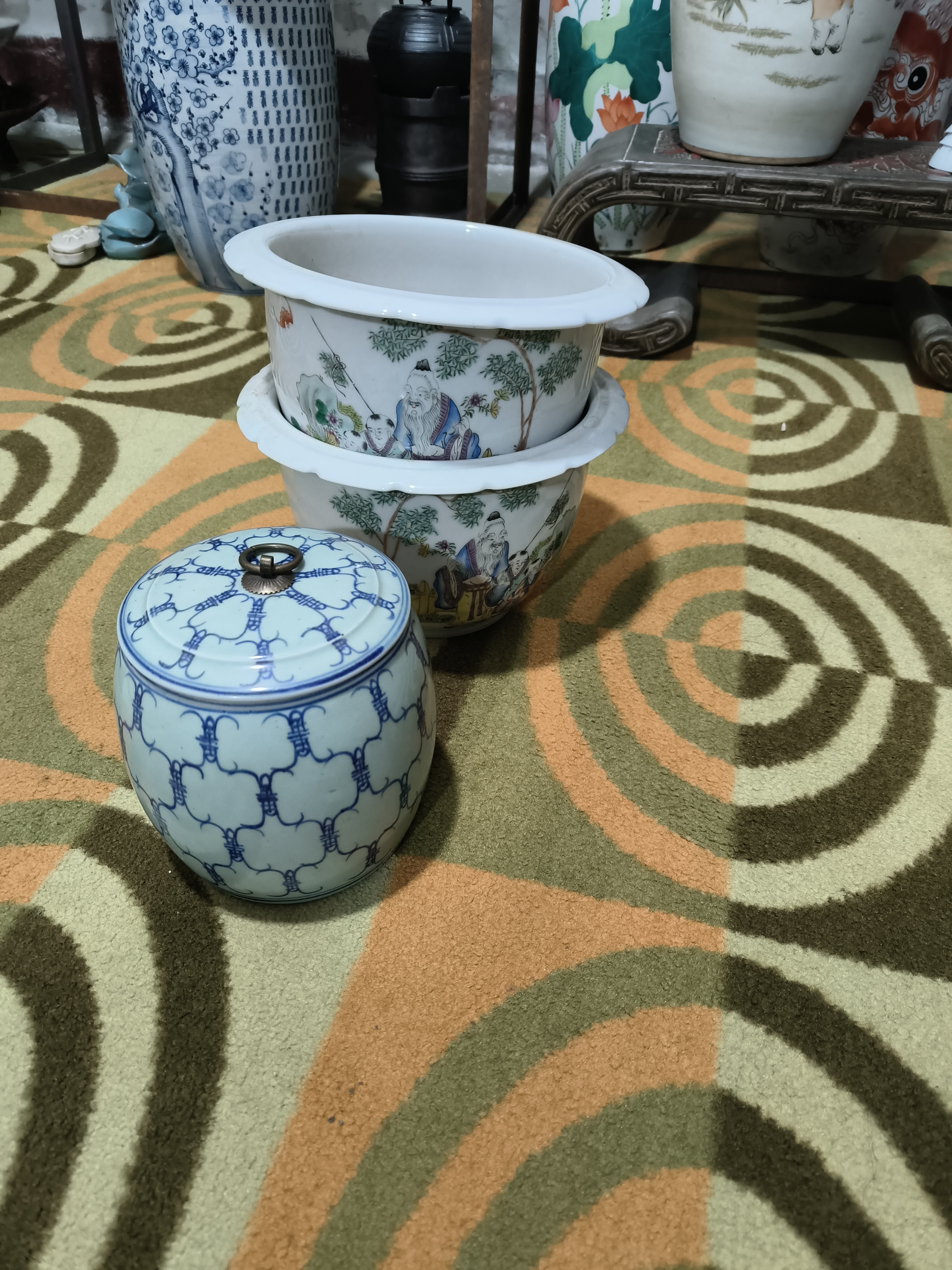 纯手绘画片的一个壶