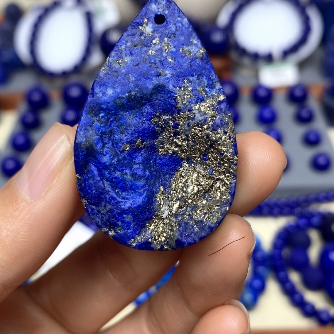 真***字青金石未镶嵌颈饰