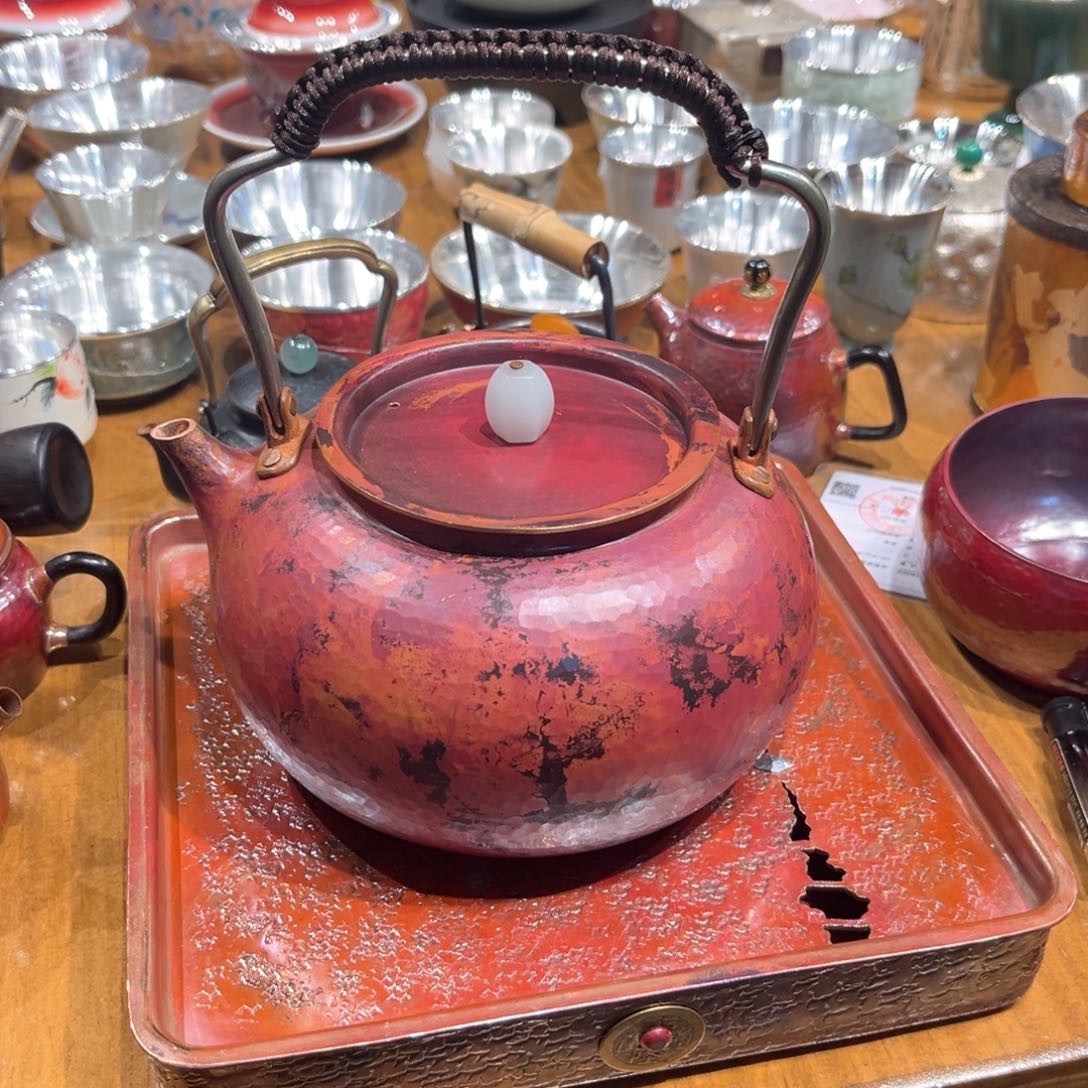 漠然大壶手工锻打工艺