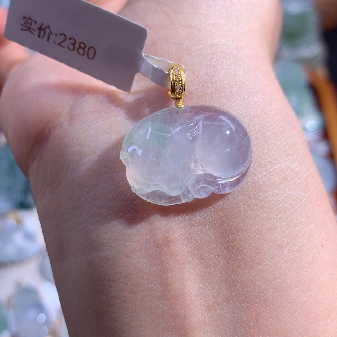 翡翠颈饰18K金镶嵌灵狐