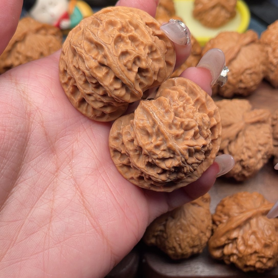 文玩核桃吊坠刘*潼全品苹果41