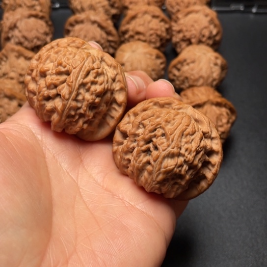 【闪购商品】把件文玩核桃球白………