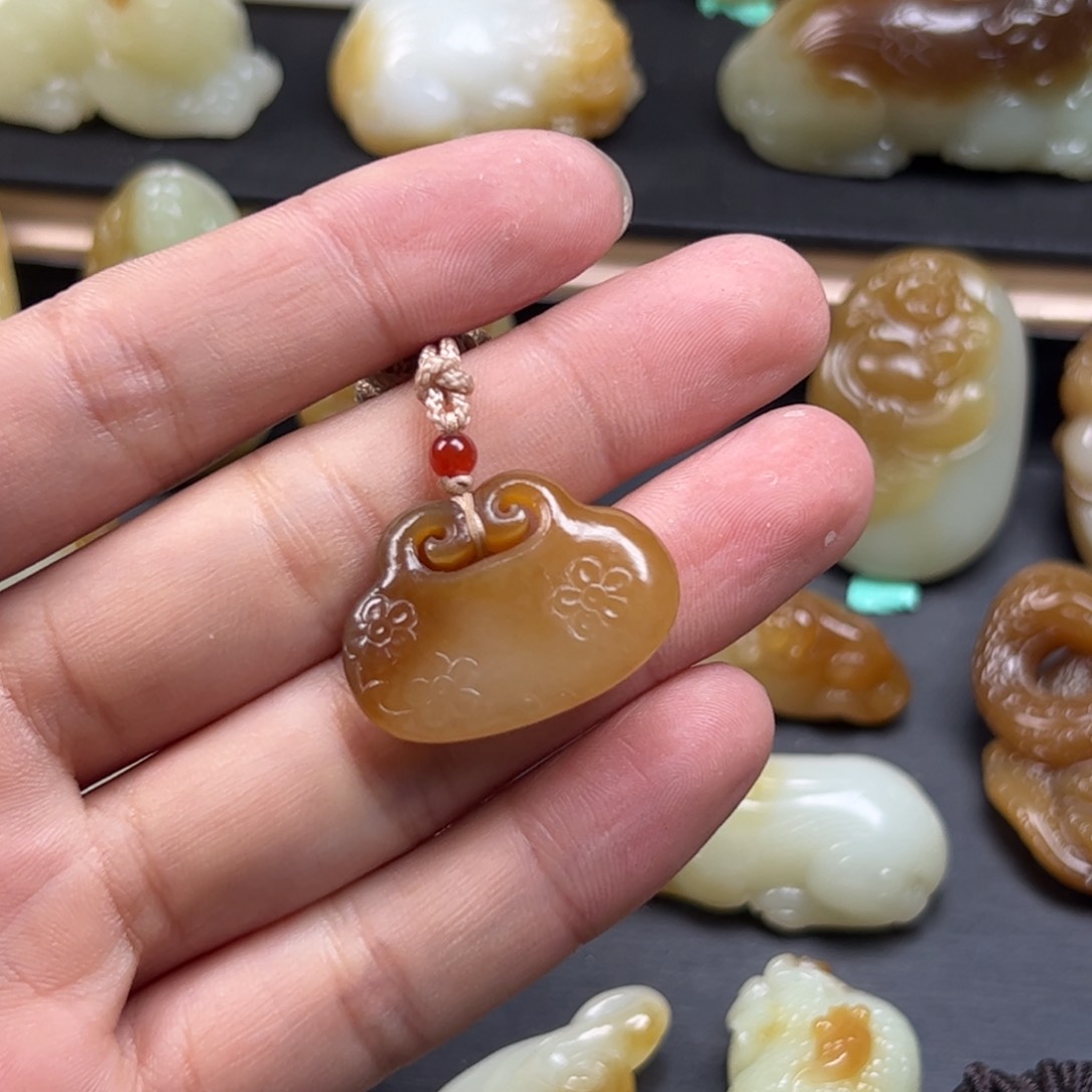 和田玉（糖玉）颈饰未镶嵌富****e