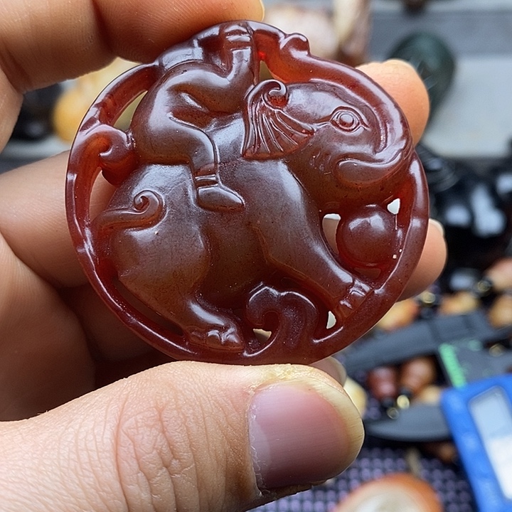 未镶嵌蛇纹石玉颈饰