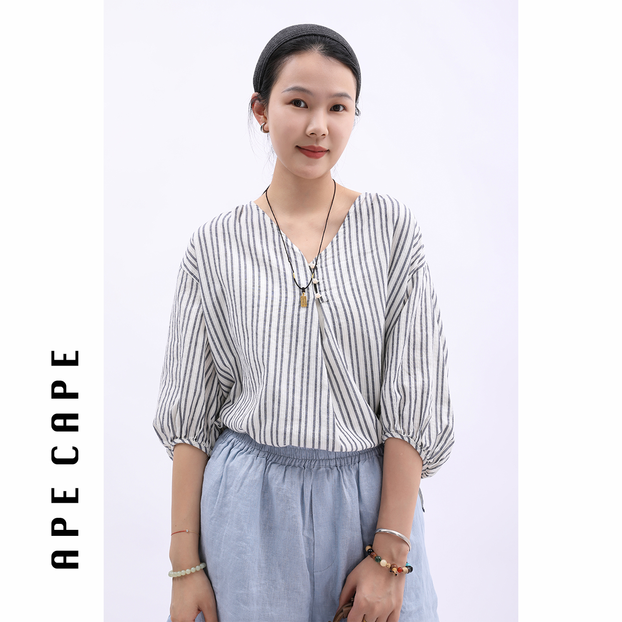 MA NONG【法式初夏】V领条纹时髦衬衫女 夏季百搭时尚法式短袖衬衫