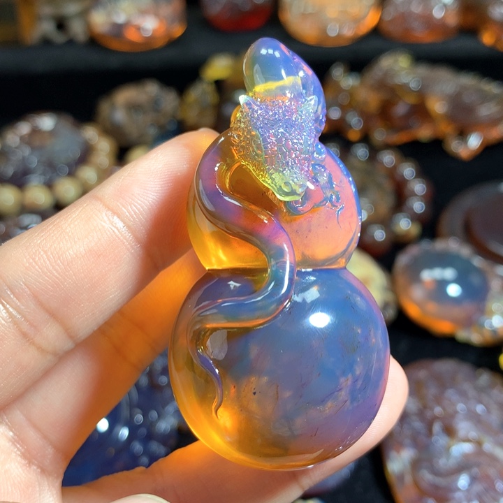 琥珀颈饰未镶嵌葫芦