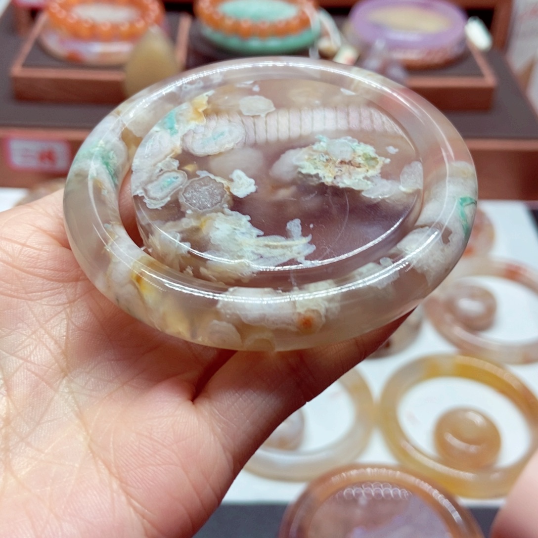 偶***f玛瑙/玉髓未镶嵌手镯