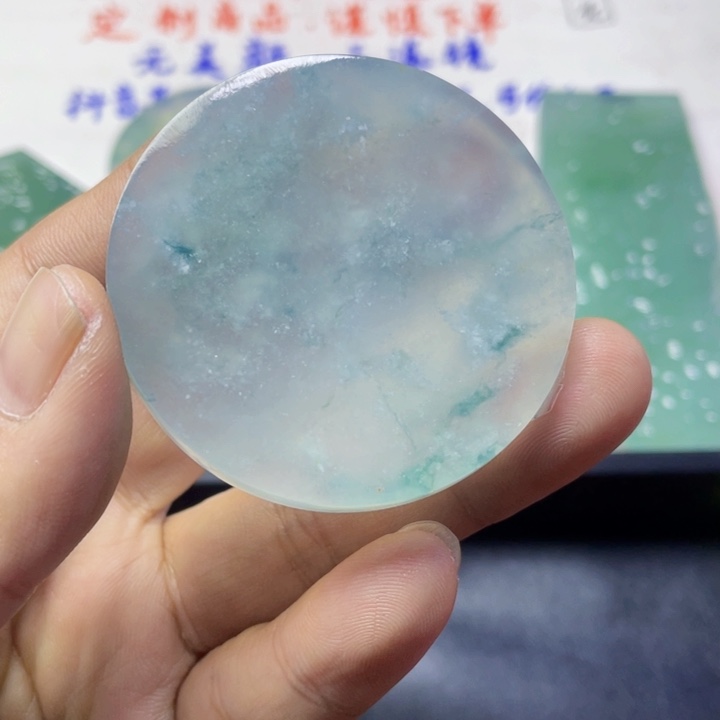 定制翡翠未镶嵌毛货需精细抛光定制