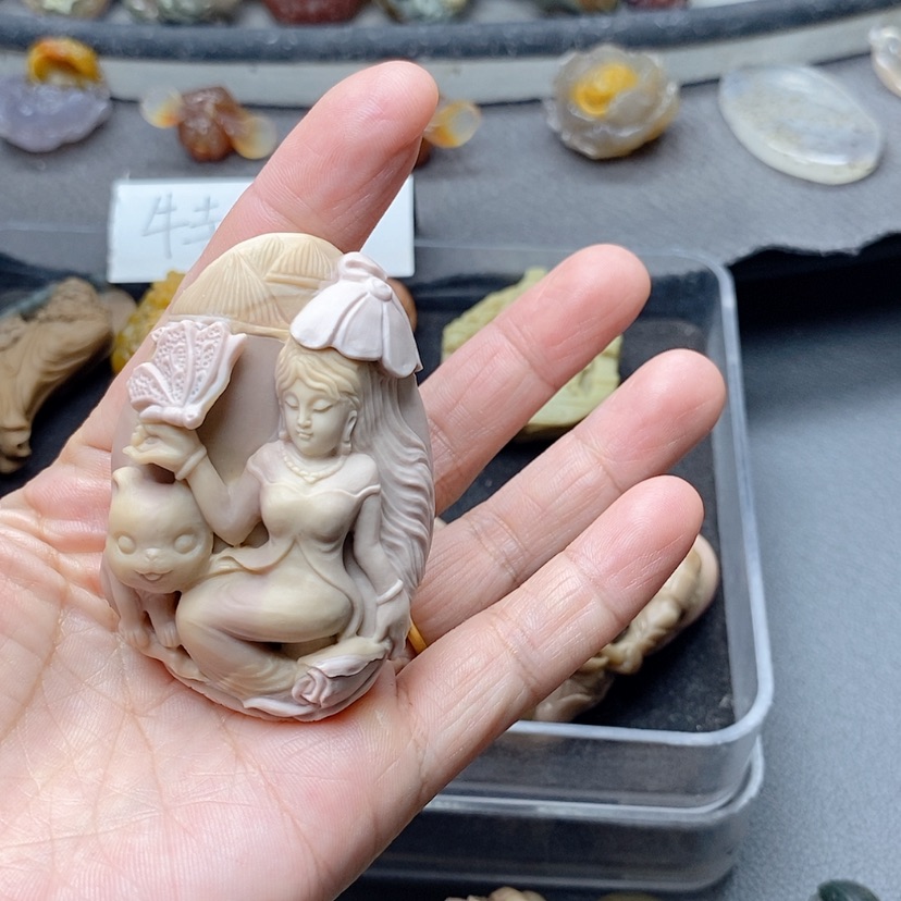 【闪购商品】定制石英质玉吊坠未镶嵌