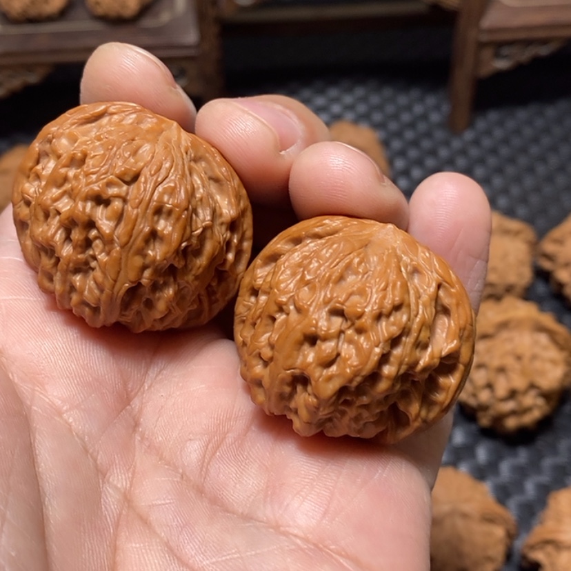 【闪购商品】文玩核桃吊坠h**.38尺，全品磨盘