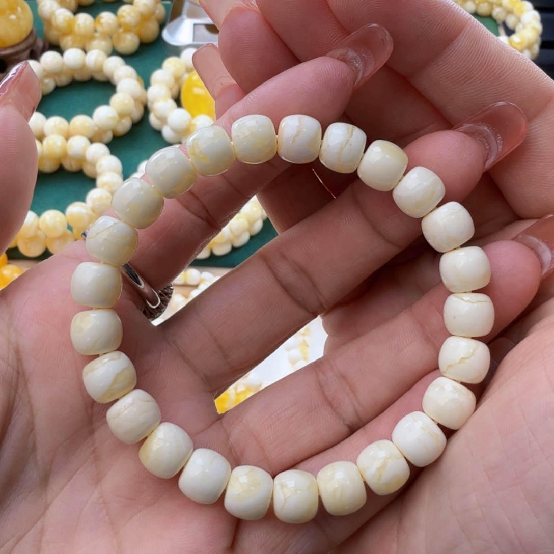 琥珀裸石未镶嵌天然蜜蜡8.8m