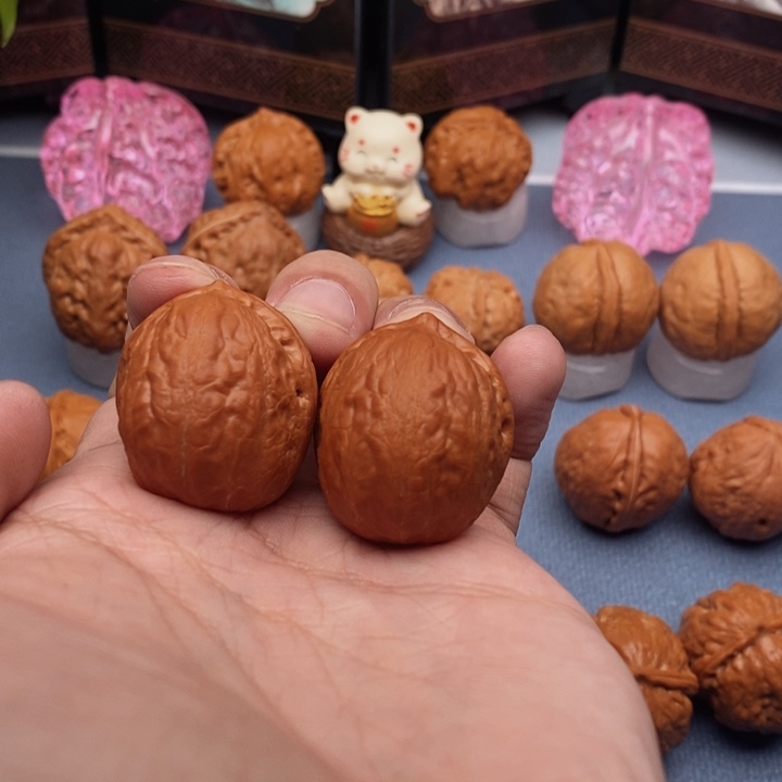 文玩核桃把件虎头