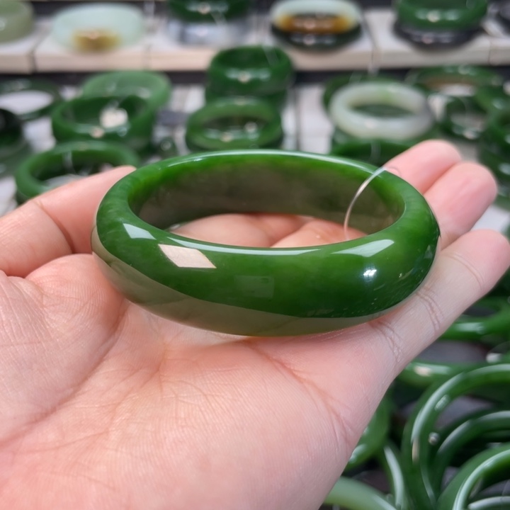 和田玉（碧玉）手镯未镶嵌笑**开
