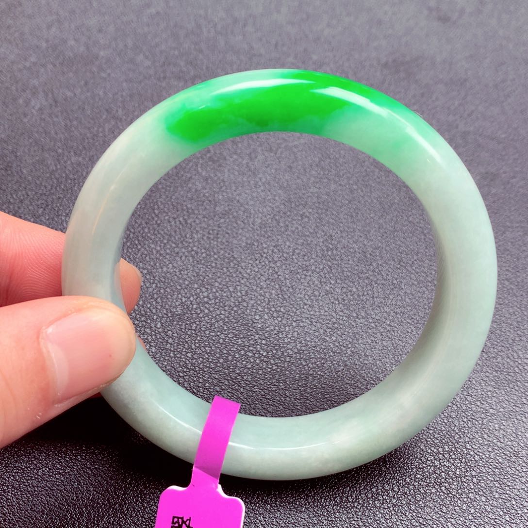 翡翠手镯未镶嵌缅甸翡翠