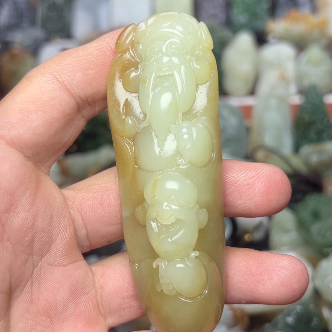 和田玉未镶嵌把件