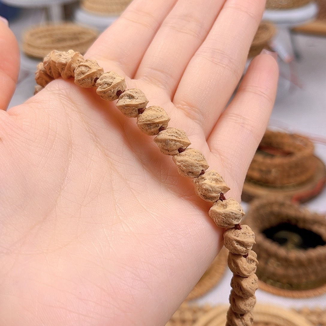 柏香籽/百香籽吊坠豹*