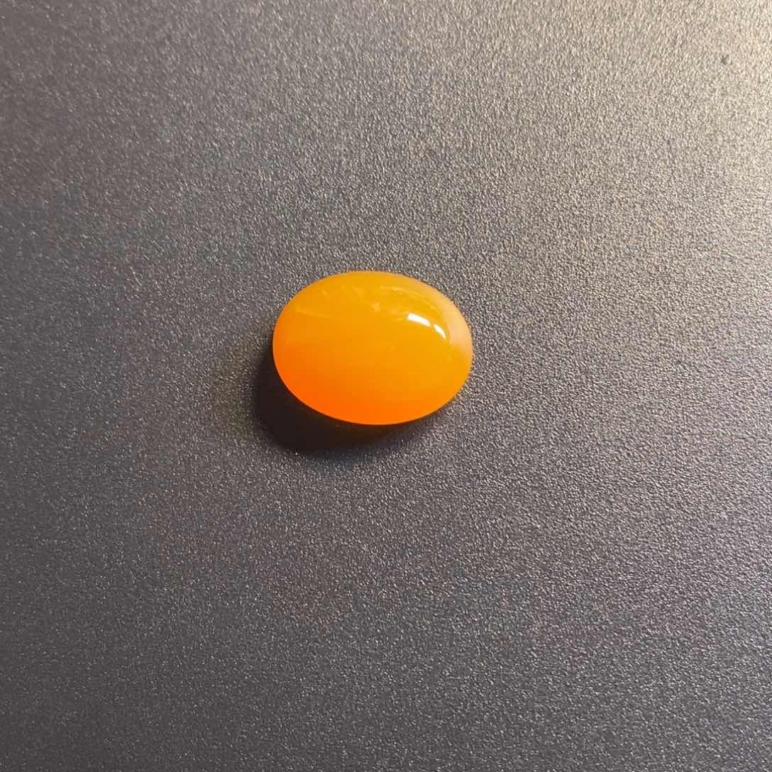 石英质玉颈饰未镶嵌身****然