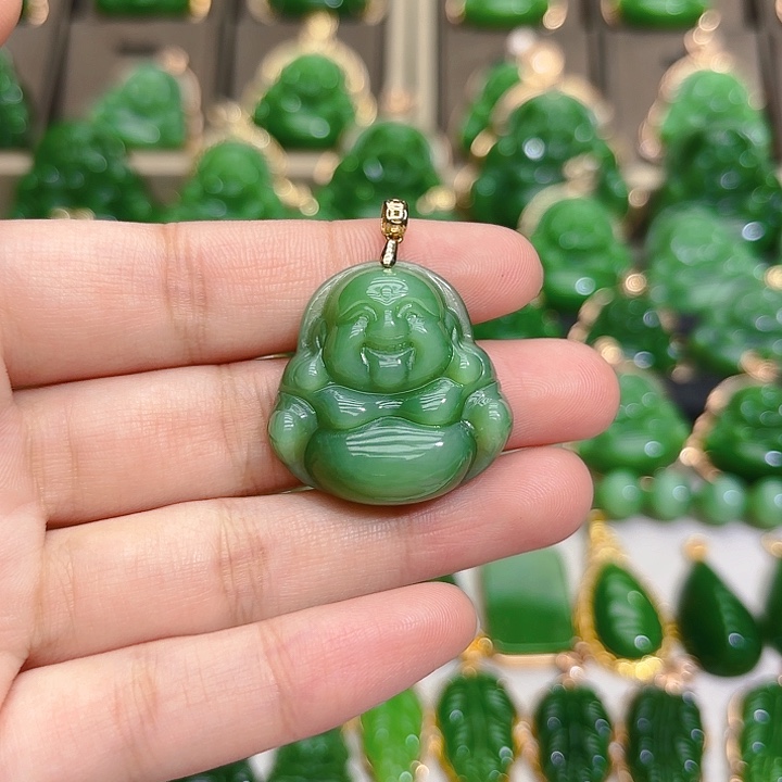 和田玉（碧玉）颈饰18K金镶嵌