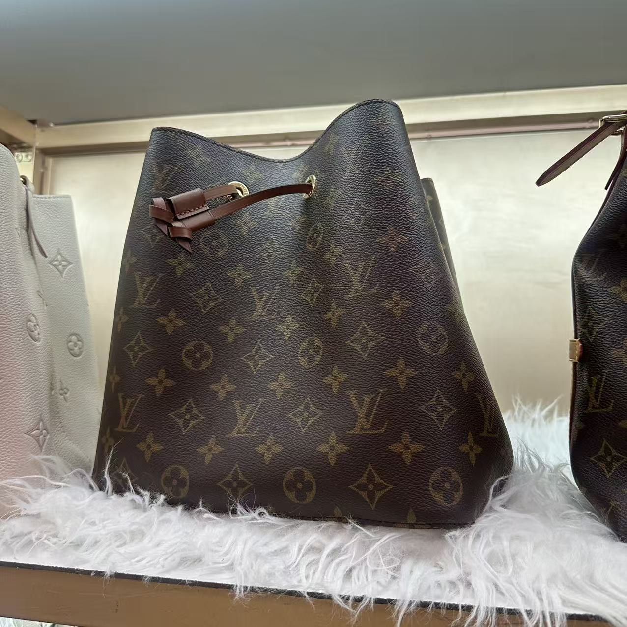 95新 LouisVuitton/路易威登 lv老花抽绳水桶  nlbw  /二奢包包
