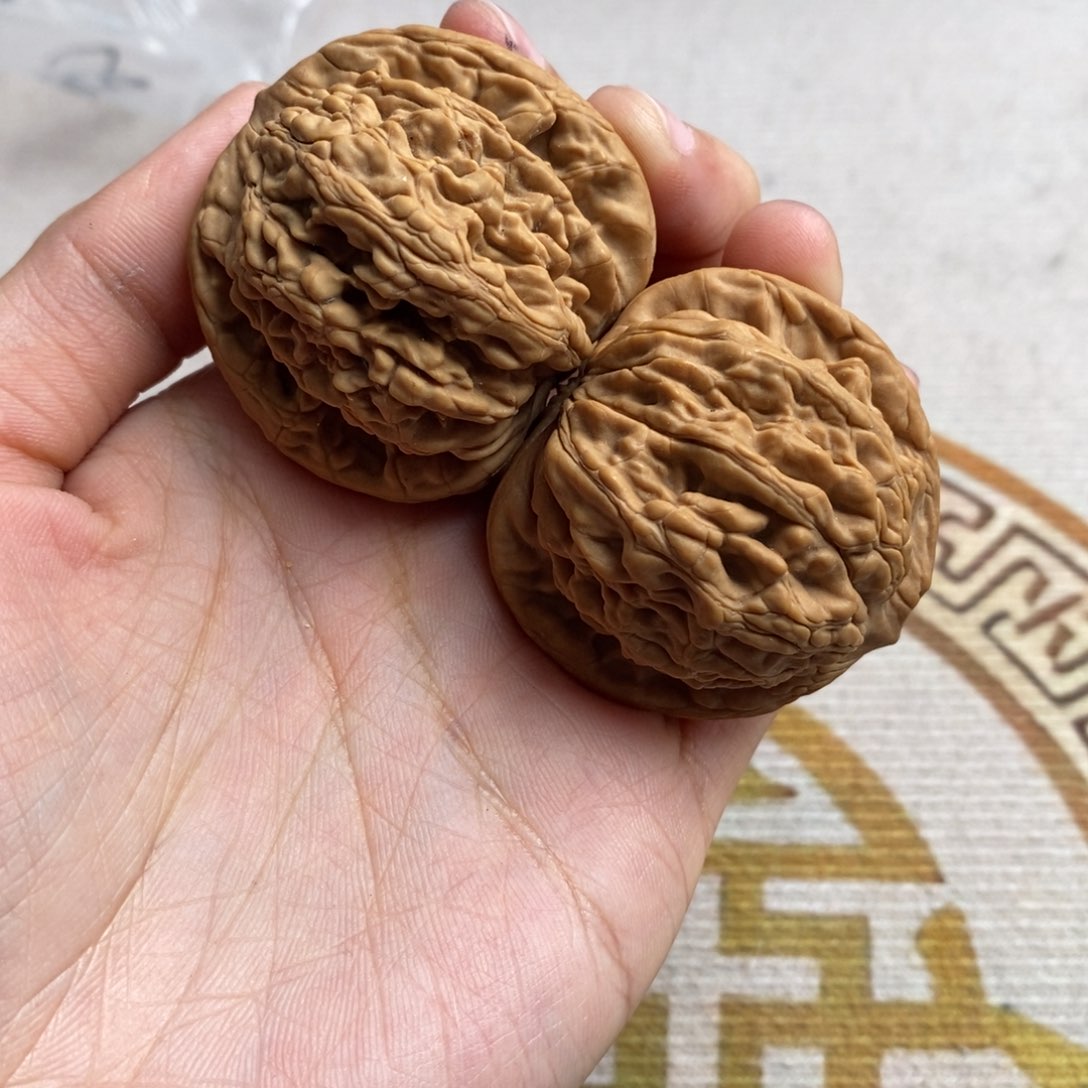 文玩核桃吊坠?***缘虎头