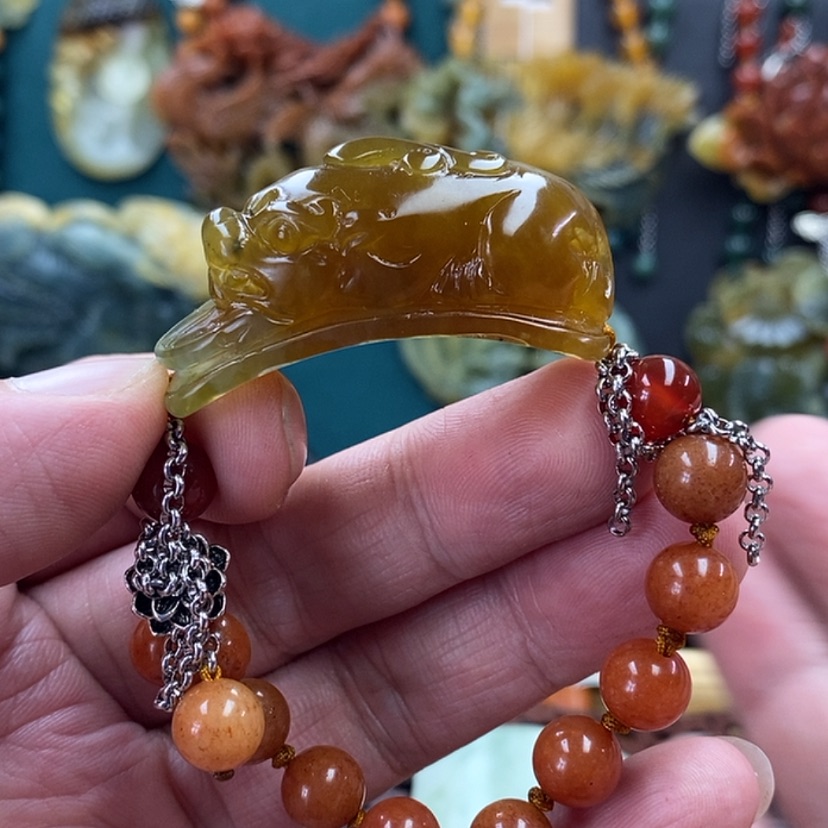 【闪购商品】蛇纹石玉未镶嵌手牌
