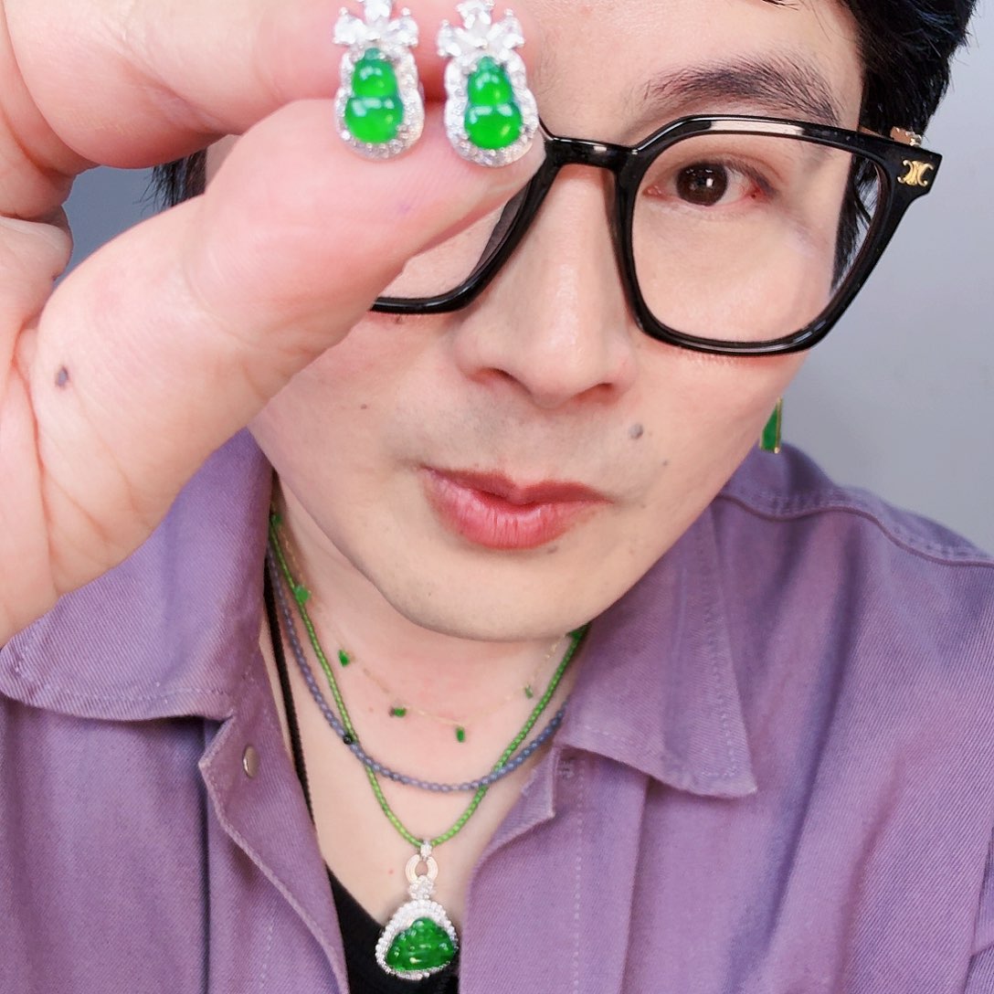 翡翠颈饰未镶嵌一对