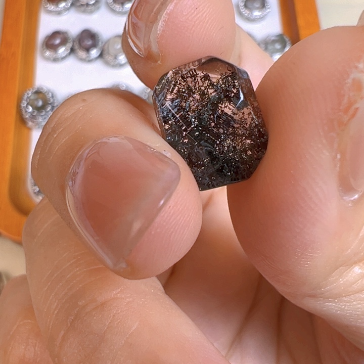 石英石铁合金蓝**花