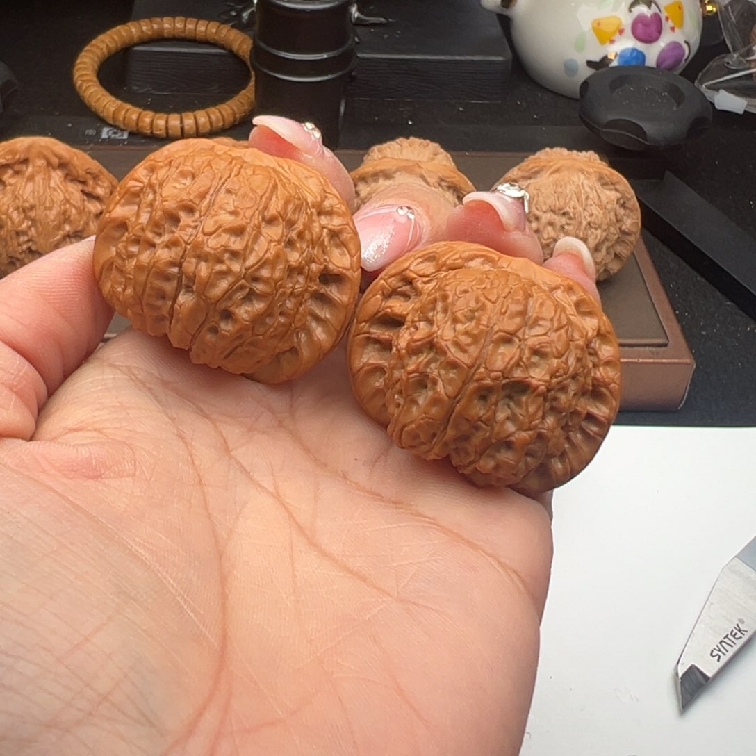 文玩核桃把件血麒麟40