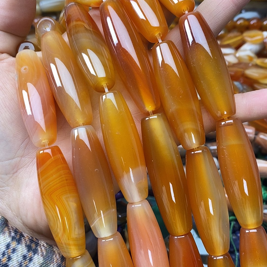 玛瑙/玉髓未镶嵌珠宝半成品玛瑙管一条