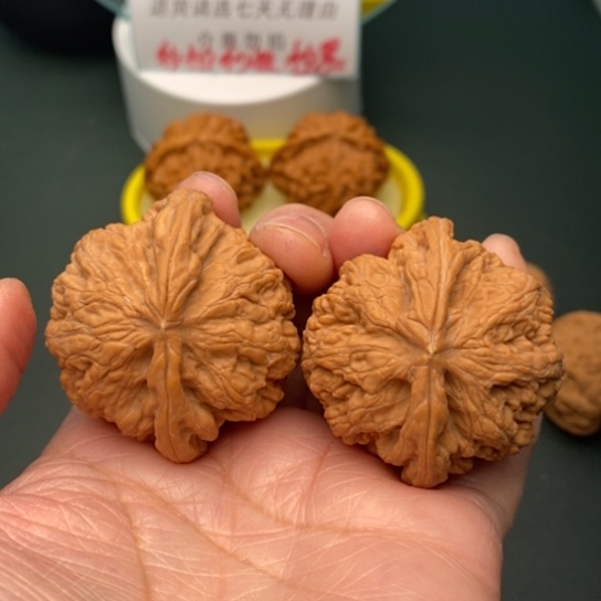 文玩核桃把件43球筋