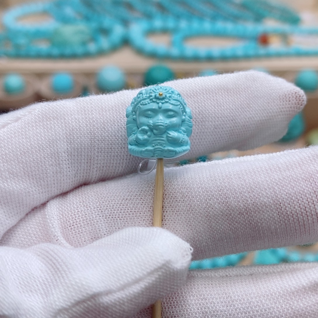 绿松石未镶嵌珠宝奇石