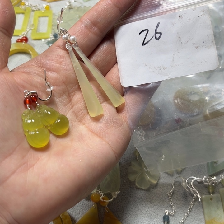紫***兰蛇纹石玉未镶嵌把件
