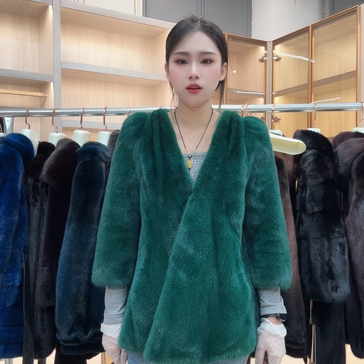 短款绿色v领yh0050