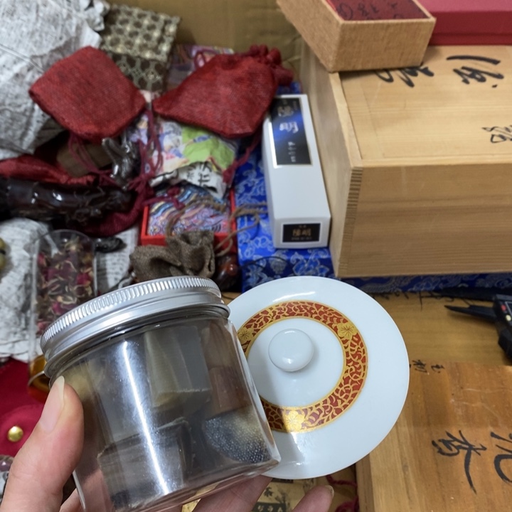 瓷片哈中古工艺品一件