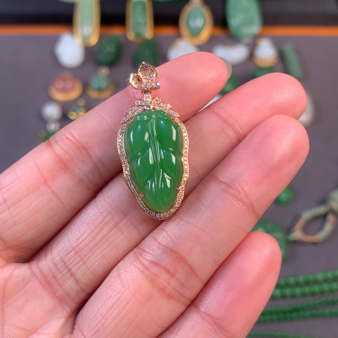 和田玉颈饰18K金镶嵌